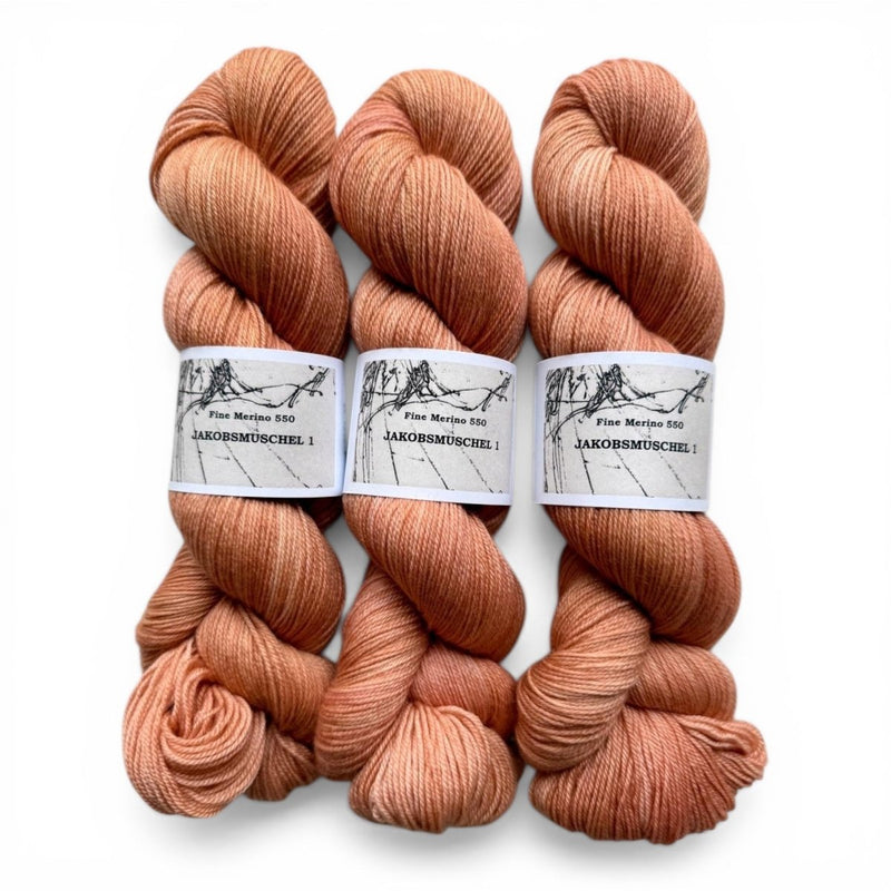 Atelier Franziska Uhl FINE MERINO 550 - BONIFAKTUR - JAKOBSMUSCHEL 1 - Atelier Franziska Uhl FINE MERINO 550