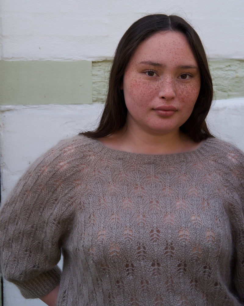 Isolde Blouse – Strickanleitung & Garnpaket - BONIFAKTUR - Kleinste -Isolde Blouse – Strickanleitung & Garnpaket - BONIFAKTUR