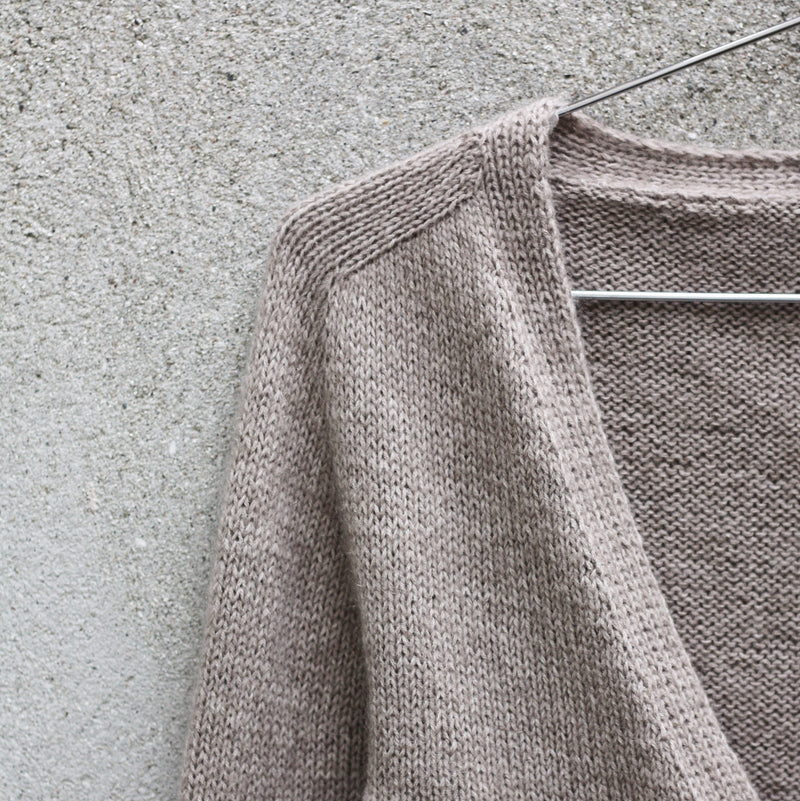 Late Summer Wrap – Strickanleitung & Garnpaket - BONIFAKTUR - Kleinste -Late Summer Wrap – Strickanleitung & Garnpaket - BONIFAKTUR