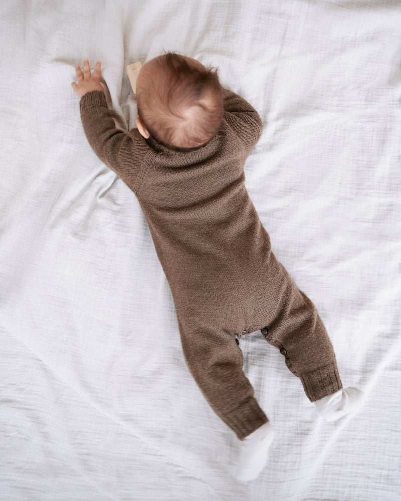 Robin Suit – Strickanleitung & Garnpaket - BONIFAKTUR - Kleinste -Robin Suit Baby