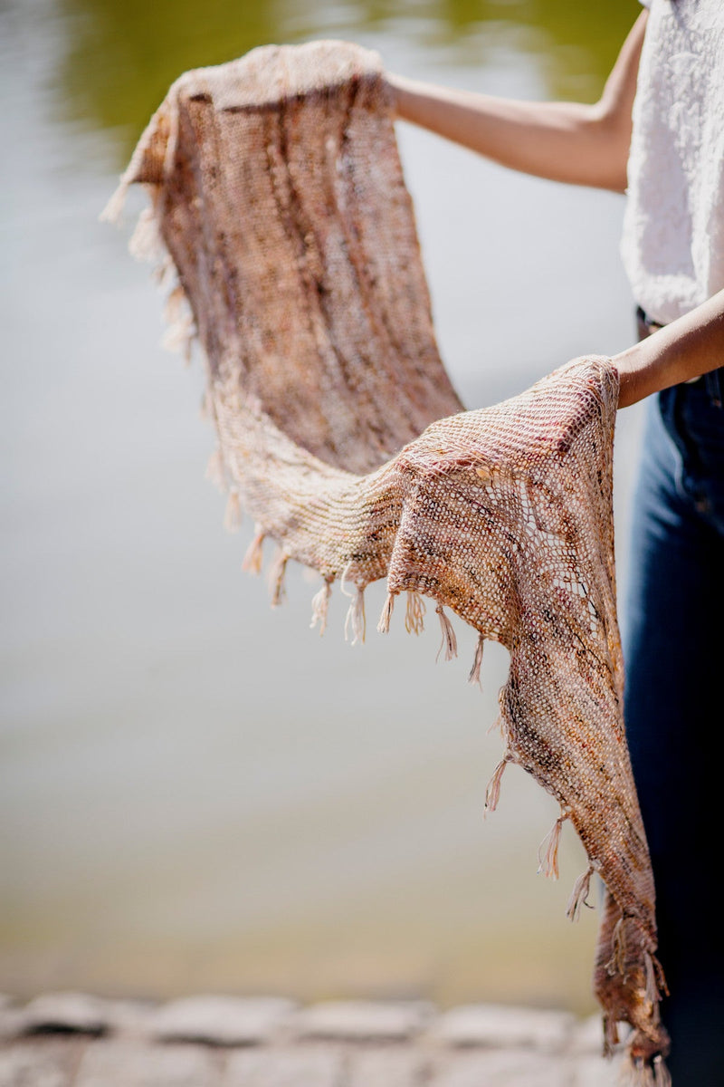 The Lone Skein Shawl (Joji Locatelli) – Garnpaket - BONIFAKTUR - Kleinste -The Lone Skein Shawl von Joji Locatelli