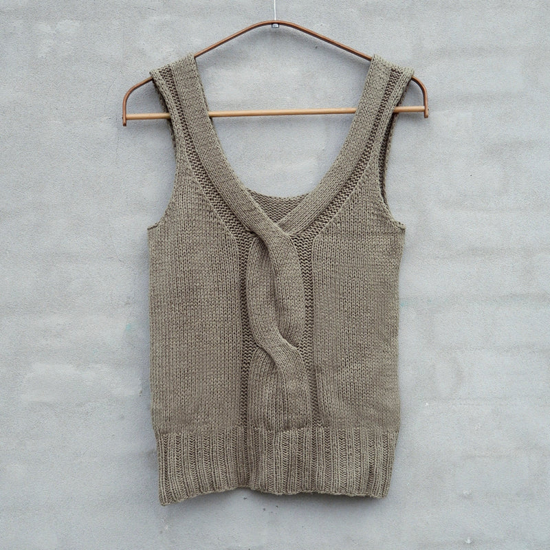 Twisted V-top – Strickanleitung & Garnpaket - BONIFAKTUR - Kleinste -Twisted V-top – Strickanleitung & Garnpaket