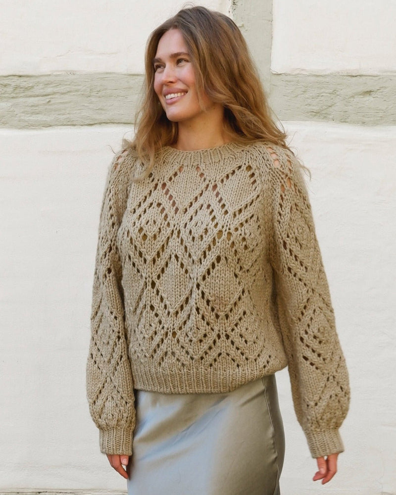 Clotilde Sweater – Strickanleitung & Garnpaket - BONIFAKTUR - Kleinste -Clotilde Sweater – Strickanleitung & Garnpaket - BONIFAKTUR