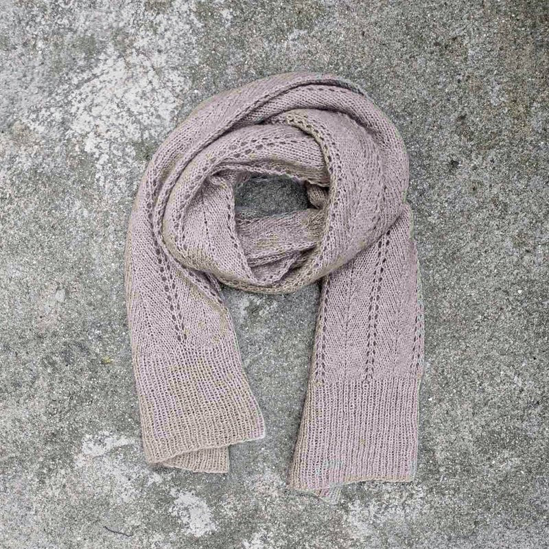 Fern Scarf – Strickanleitung & Garnpaket - BONIFAKTUR - Kleinste - Fern Scarf – Strickanleitung & Garnpaket