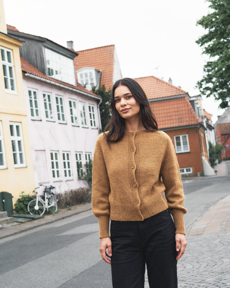 Johanne Cardigan – Strickanleitung & Garnpaket - BONIFAKTUR - Kleinste -Johanne Cardigan – Strickanleitung & Garnpaket - BONIFAKTUR