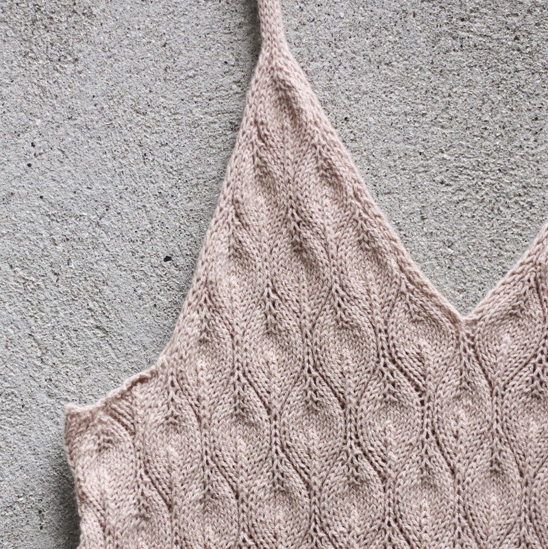 Olive Top – Strickanleitung & Garnpaket - BONIFAKTUR - Kleinste -Olive Top – Strickanleitung & Garnpaket - BONIFAKTUR