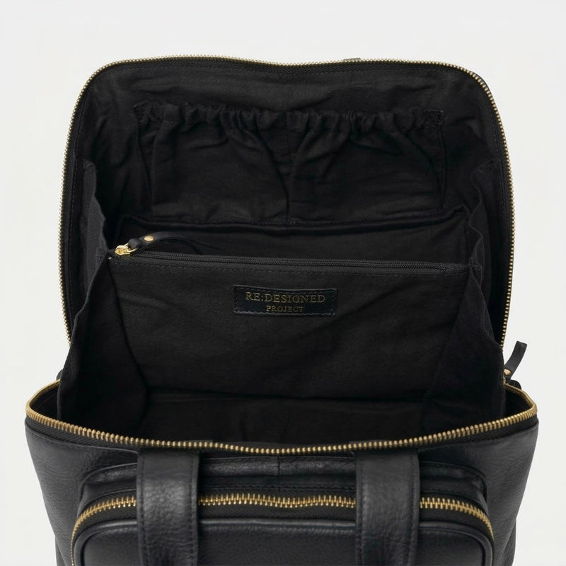 RE:DESIGNED Project 39 - BONIFAKTUR - Taupe - #farbe_black-and-gold