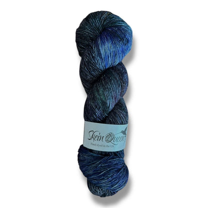 Skein Queen Wriggle - BONIFAKTUR - Abyss - Skein Queen Skein Queen Wriggle Abyss
